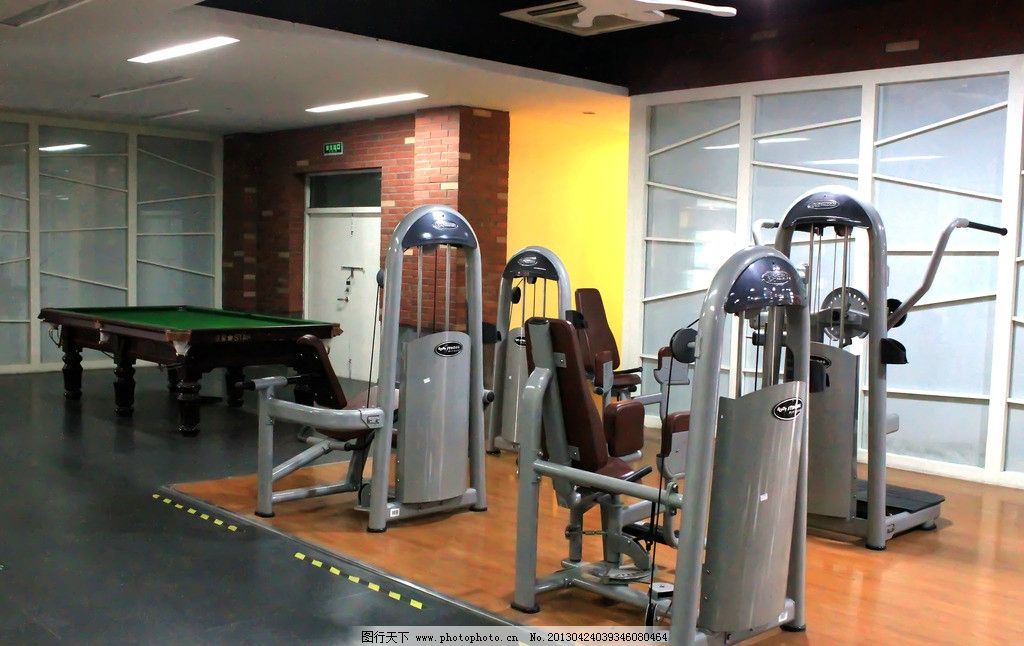 巴西80岁总统直播健身拉练浑身肌肉热爱拳击不屑与拜登相比(图1)