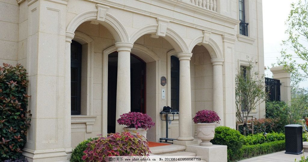 古典建筑 会所入口 欧式 廊柱 台阶 花钵 绿化 食材贴面 园林建筑